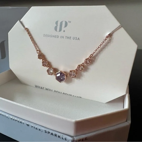 BP Feeling Glam Necklace - Picture 4 of 8